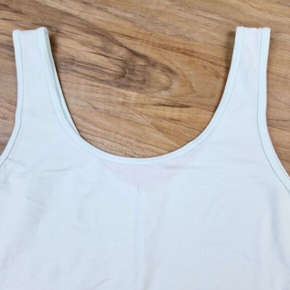 ☔️🔺️Felina Mint Green Reversible Fitted Sleeveless Top Large - Picture 3 of 7
